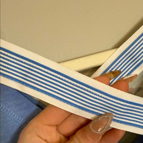 Lilly Pulitzer luxletic Areli pullover in heathered Bennett blue stretchy bands - Picture 3 of 6